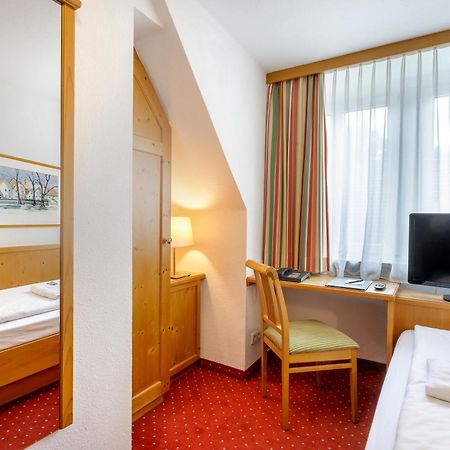 Hotel Zum Loewen Weißenhorn المظهر الخارجي الصورة
