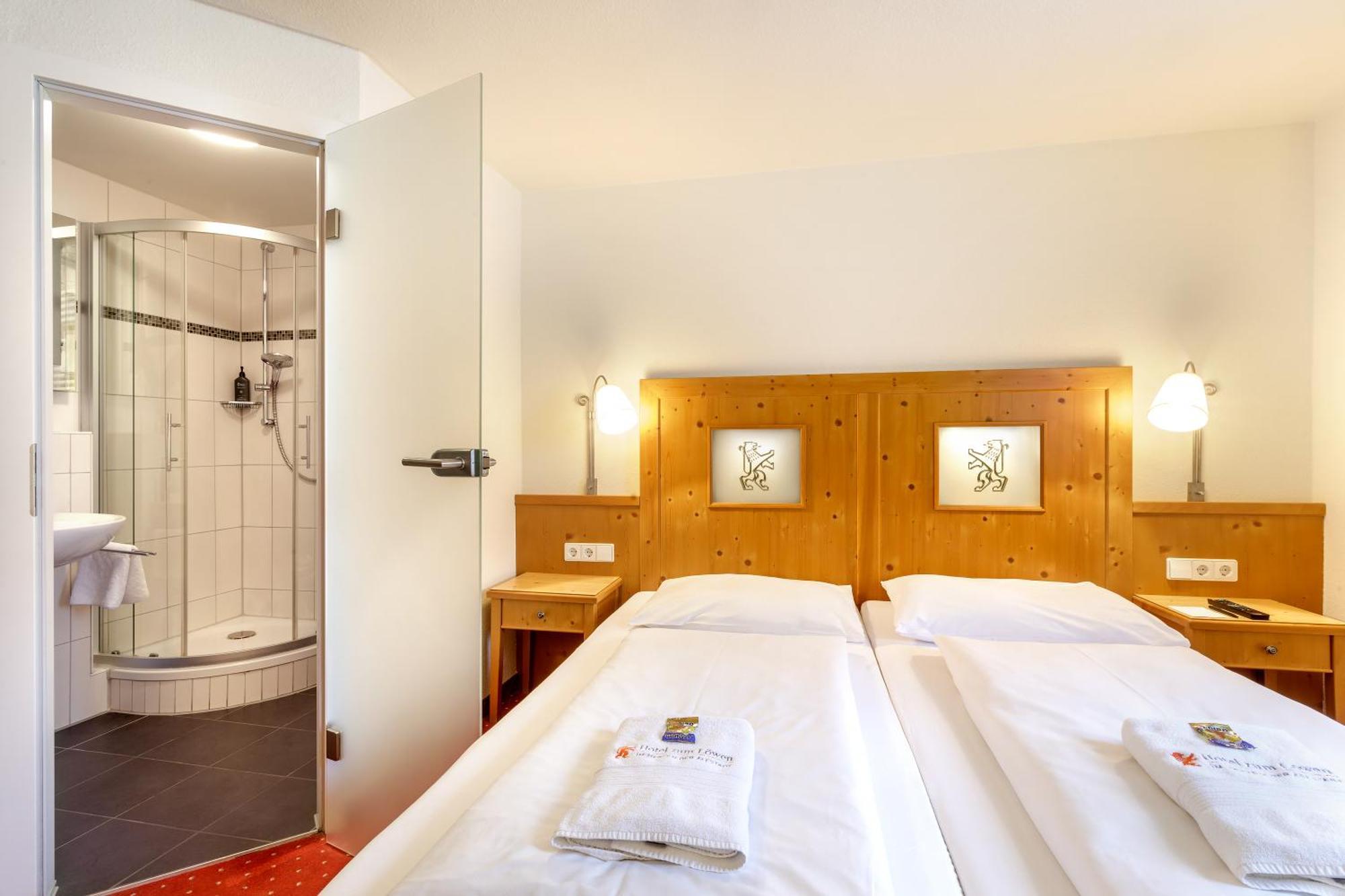 Hotel Zum Loewen Weißenhorn المظهر الخارجي الصورة